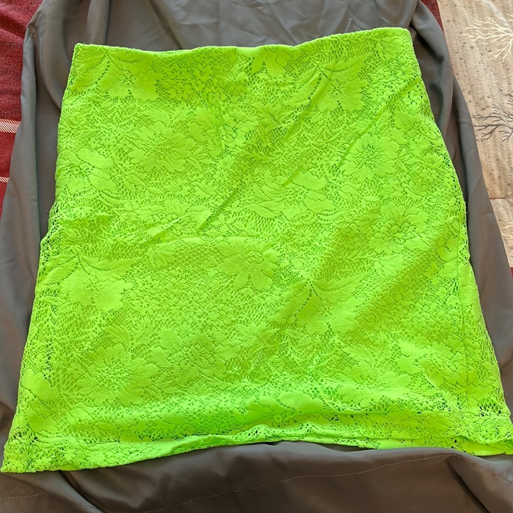 Green juniors pencil skirt size 7-9